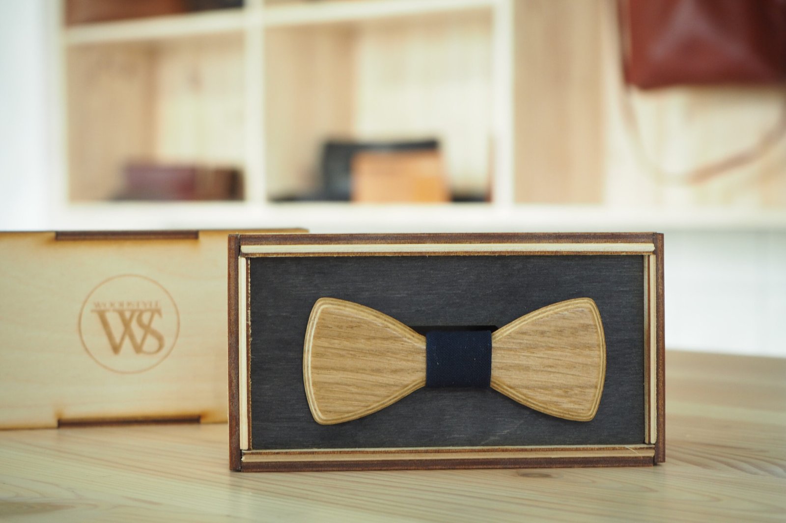 Wood Style Motýlek Mini Dub Barva středu: Modrotisk