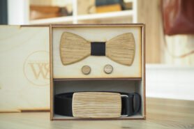 Wood Style Set Kulatý Dub  -  opasek,motýlek a manžetové knoflíčky Obvod pasu: 120, Barva středu: Černá