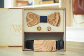 Wood Style Set Kulatý Kořenice -  opasek,motýlek a manžetové knoflíčky Obvod pasu: 120, Barva středu: Modrotisk