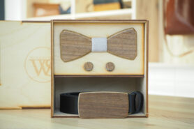 Wood Style Set Hranatý Ořech americký -  opasek,motýlek a manžetové knoflíčky Obvod pasu: 120, Barva středu: Šedá