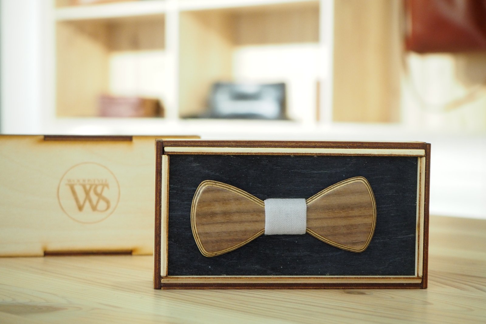 Wood Style Motýlek Mini Ořech americký Barva středu: Šedá
