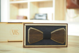 Wood Style Motýlek Hranatý Ořech Barva středu: Černá