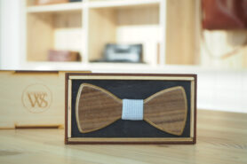 Wood Style Motýlek Kulatý Ořech americký Barva středu: Modrá se vzorem