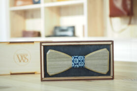 Wood Style Motýlek Hranatý Šedé hedvábí Barva středu: WS Modrotisk