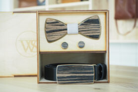 Wood Style Set Kulatý Dub černý  -  opasek,motýlek a manžetové knoflíčky Obvod pasu: 120, Barva středu: Šedá