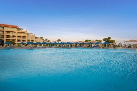 Pickalbatros White Beach Resort