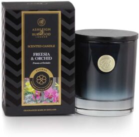 Ashleigh & Burwood Vonná svíčka Signature Freesia & Orchid, 65 g