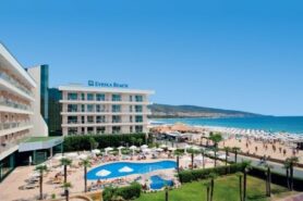 Dit Evrika Beach Club