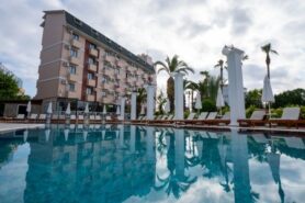 Club Aqua Plaza
