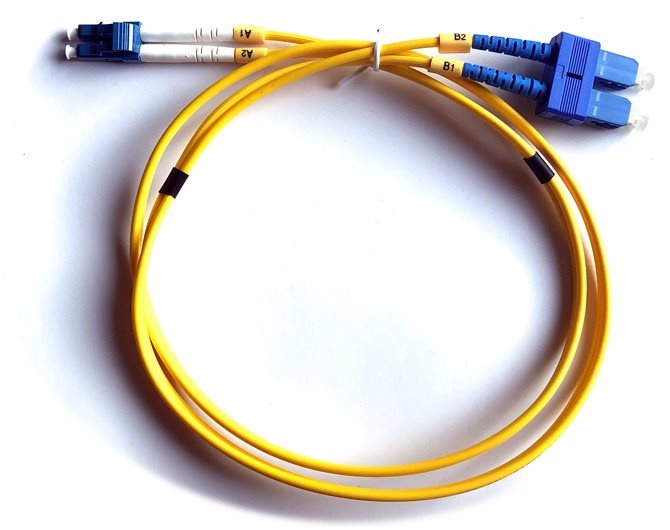 Datacom LC-SC 09/125 SM 1m duplex