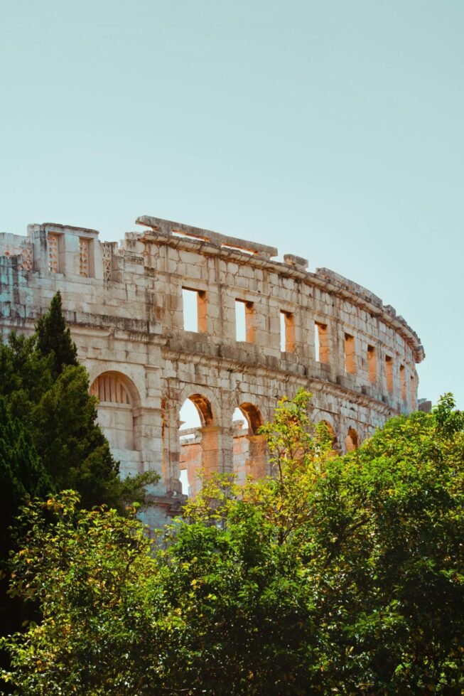 pexels-niko-pecnik-125325419-10012539 Pula